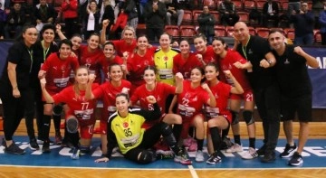 İzmir BŞBnin Avrupada hedefi çeyrek final