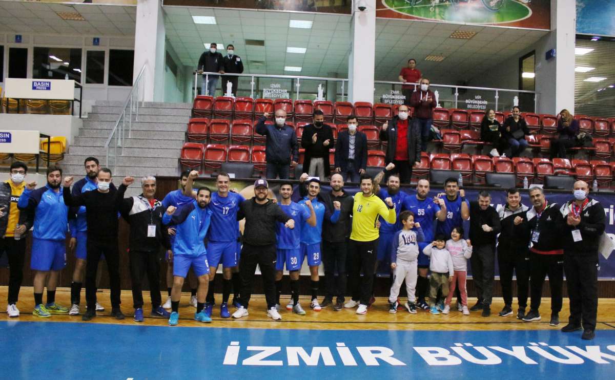 İzmir Büyükşehir Belediyespor, çifte final peşinde
