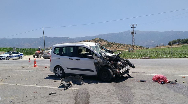  İzmir'de feci kaza: 1 kişi yaşamını yitirdi, 17 tarım işçisi ölümden döndü