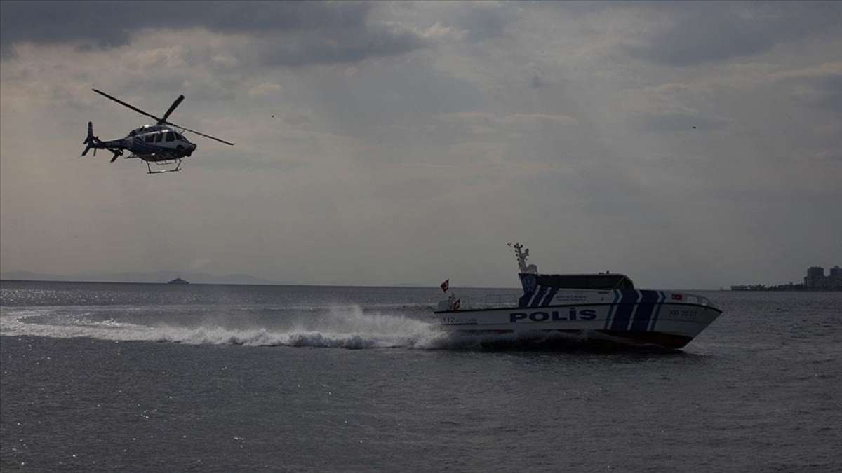 İzmir Emniyet Müdürlüğü helikopter ekibi suç ve suçluyla mücadelede başarıyla görev yapıyor