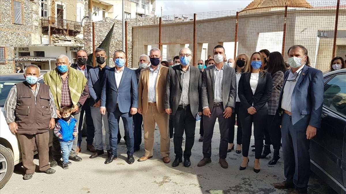 İzmir Tire'de Muharrem İnce'yi destekleyen bir grup CHP'den istifa etti