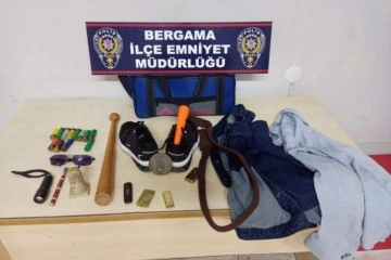 İzmir'de bir garip olay: Eşyalarının &ccedil;alındığını polisten &ouml;ğrenince şoke oldular