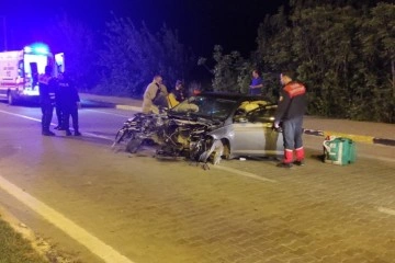 İzmir'de feci kazadan sağ çıktılar