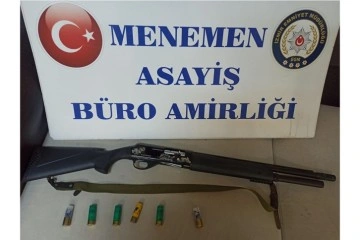 İzmir’de iki ayrı adrese kaçak tütün operasyonu: 3 gözaltı