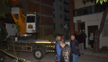 İzmir'de inşaatın temel kazısında kayma: 5 apartman boşaltıldı