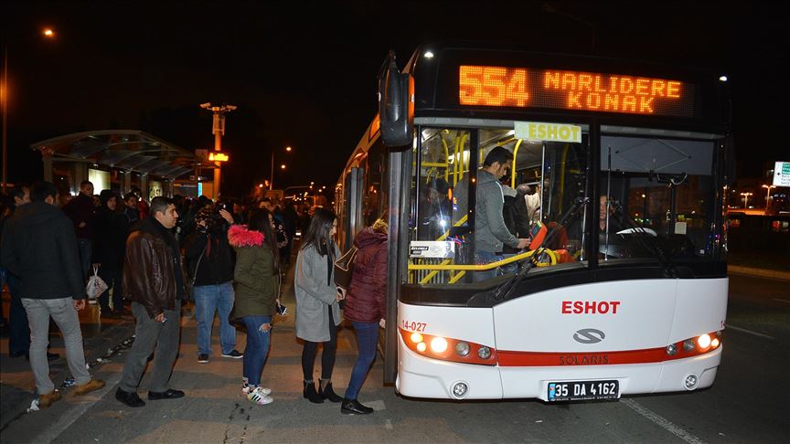 İzmir’de toplu ulaşım Kovid-19 tedbirleri kapsamında yeniden düzenlendi