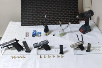 İzmir’de yasa dışı silah ticareti operasyonu: 1 gözaltı