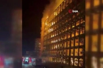 İzmir'deki lüks sitede yangın!