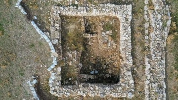 İzmir'deki Panaztepe kazılarında Erken Tunç Çağına ait yapılar ortaya çıkarıldı