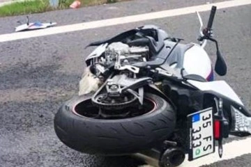 İzmirli doktor ge&ccedil;irdiği kazada hayatını kaybetti