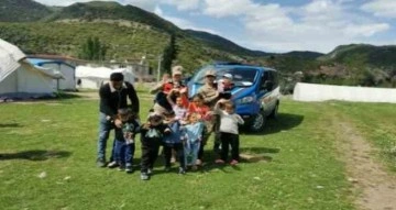Jandarma, deprem bölgesindeki çocuklarla 23 Nisan’ı kutladı