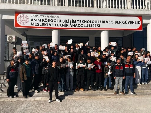Jandarmadan &ouml;ğrencilere sosyal medya g&uuml;venlik eğitimi