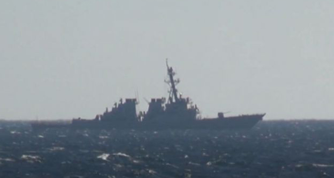Japon Denizi’nde Rus savaş gemisi, ABD savaş gemisini uzaklaştırdı