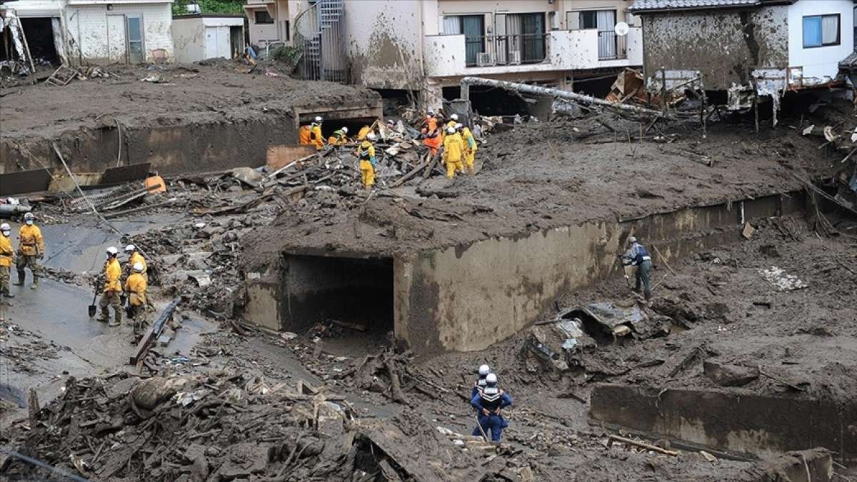 Japonya'da 1 ay önce meydana gelen heyelanda kaybolan 5 kişi hala aranıyor