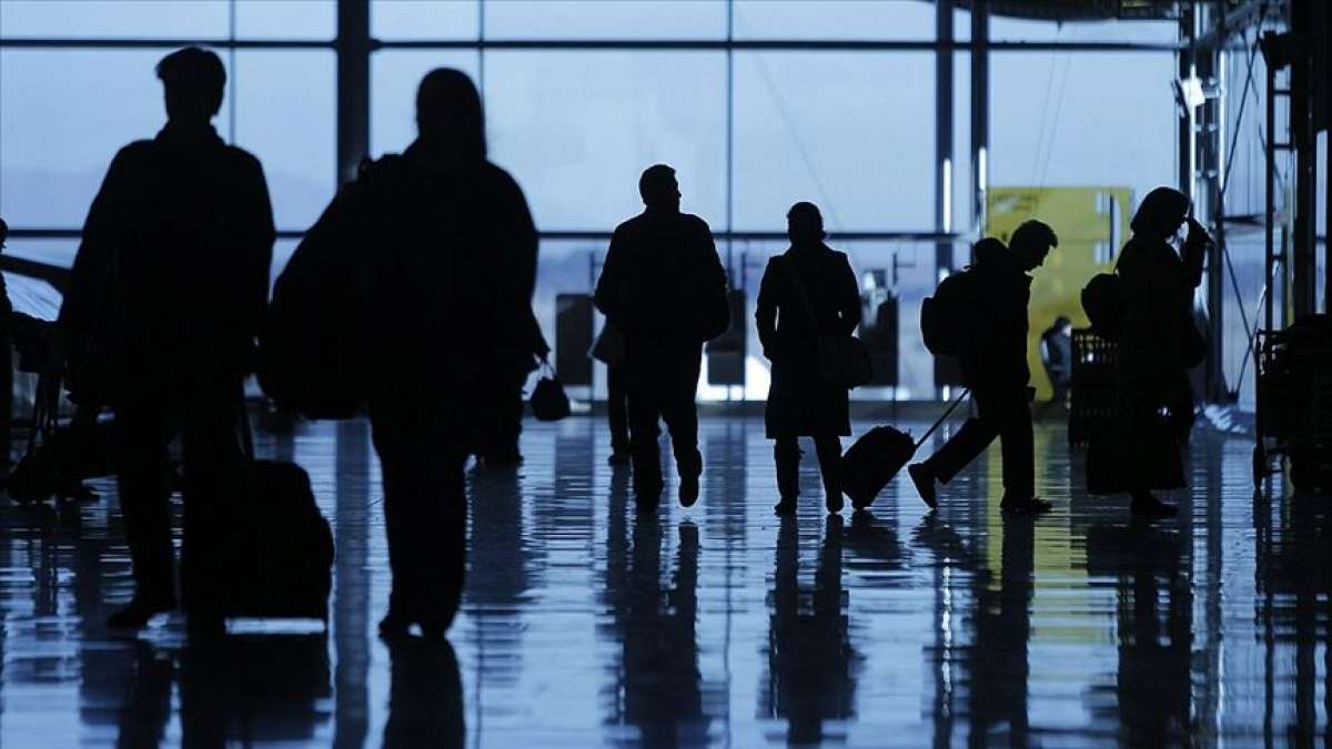 Japonya'dan İngiltere dahil 4 ülke çıkışlı yolculara 3 gün zorunlu karantina şartı