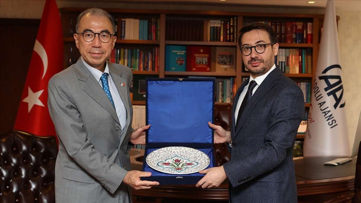 Japonya'nın Ankara Büyükelçisi Suzuki, AA'yı ziyaret etti