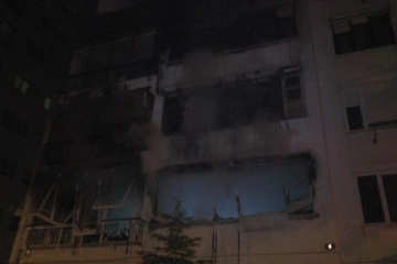 Kadıköy’de 10 katlı apartmanda yangın paniği