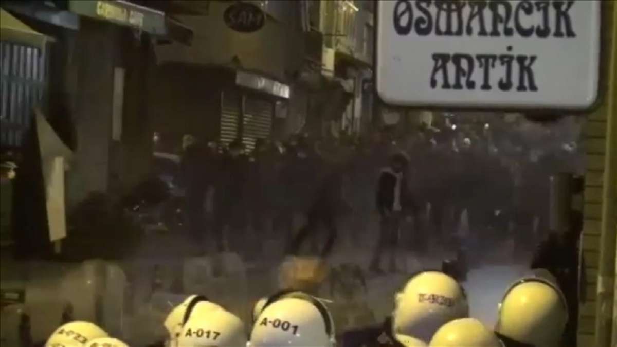 Kadıköy'de Boğaziçi Üniversitesindeki gösterilere destek için toplanan 93 kişi gözaltına alındı