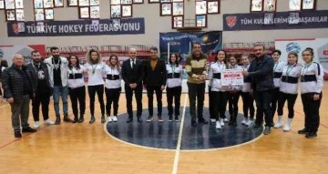 Kadınlar Salon Hokeyi Süper Lig 2. etap şampiyonu Gaziantep Doruk