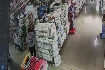 'Kadrolu hırsız' mağaza çalışanlarını canından bezdirdi