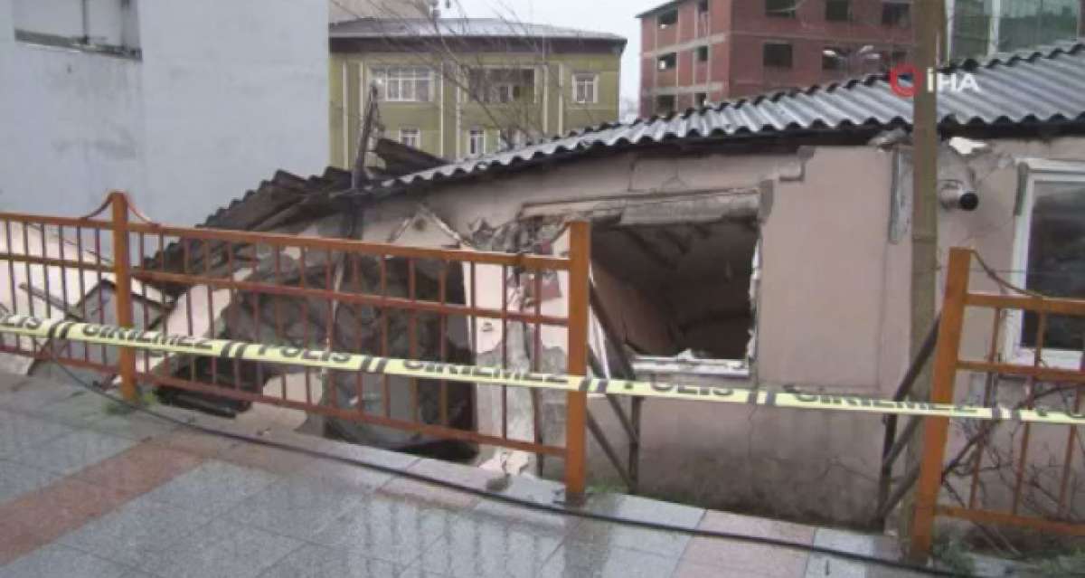 Kağıthane'de metruk bir bina çöktü