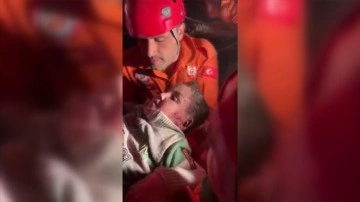 Kahramanmaraş'ta enkaz altında kalan 6 yaşındaki Süleyman 88 saat sonra kurtarıldı