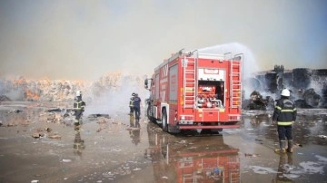 Kahramanmaraş'ta geri dönüşüm fabrikasında yangın