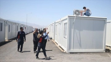 Kahramanmaraş'ta konteyner kentlerde klima kurulumu tamamlandı