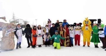 Kahramanmaraş’ta kostümlü kayak yarışması