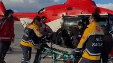 Kar yolu kapattı! Ambulans helikopter düşük tehlikesi olan Gülperi'yi hastaneye yetiştirdi