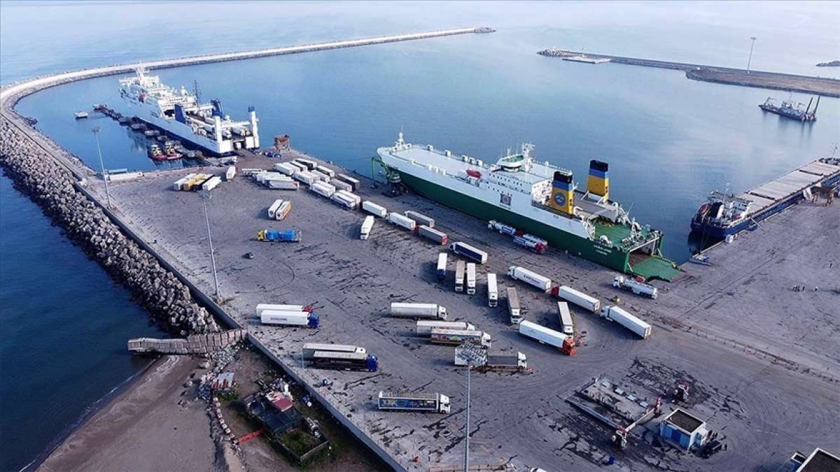 Karasu Limanı'ndan Romanya'ya başlayan Ro-Ro seferleri ihracata katkı sağlayacak