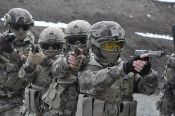 Kars&rsquo;ta P&Ouml;H'lerden nefes kesen tatbikat