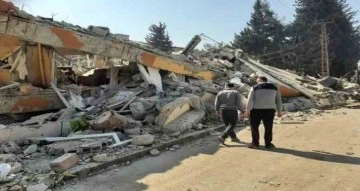Kastamonu Üniversitesi öğretim üyeleri, deprem bölgesinde hasar tespit çalışmalarını sürdürüyor
