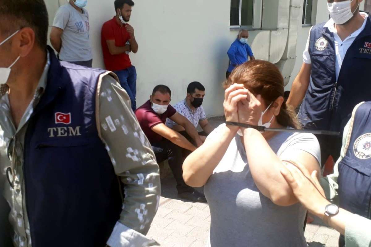 Kayseri'de terör örgütü şüphelisi 3 kadın tutuklandı
