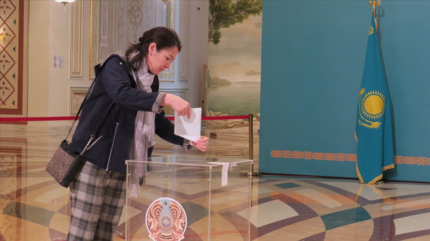 Kazakistan'da daha fazla demokratikleşme kararlarından sonra 'ilk parlamento seçimi' yapıl