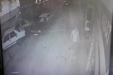 Kepçe operatörü elindeki sigarayla apartmana girdi, ortalık savaş alanına döndü