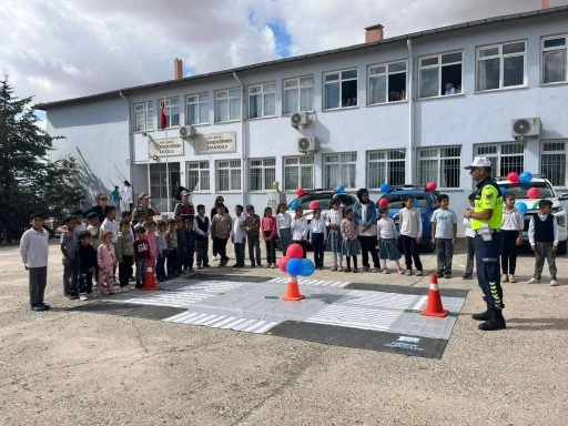 Kilis'te öğrencilere trafik eğitimi verildi