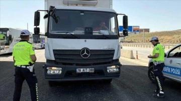 'Kilit kavşak' Kırıkkale'de ağır tonajlı araçlara yönelik denetimler artırıldı