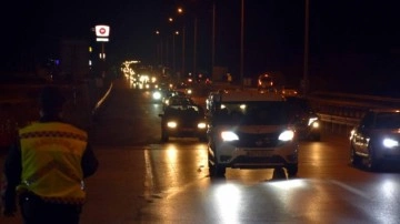 "Kilit kavşak" Kırıkkale'de bayram &ouml;ncesi trafik yoğunluğu başladı