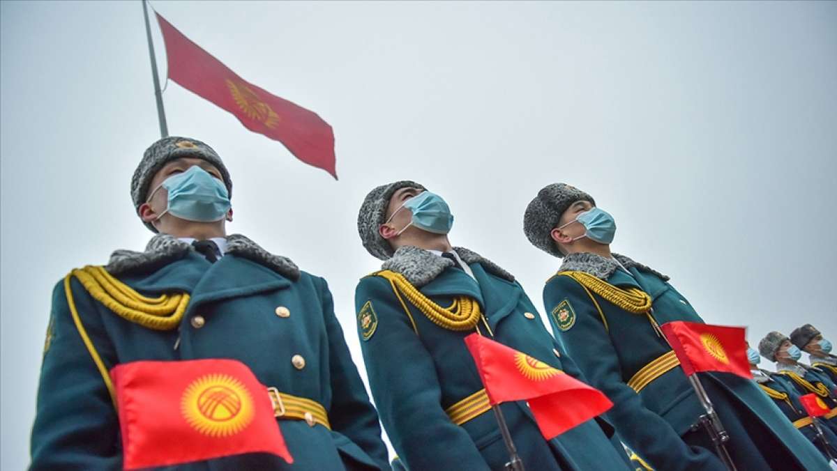 Kırgızistan'da Devlet Bayrak Günü kutlandı