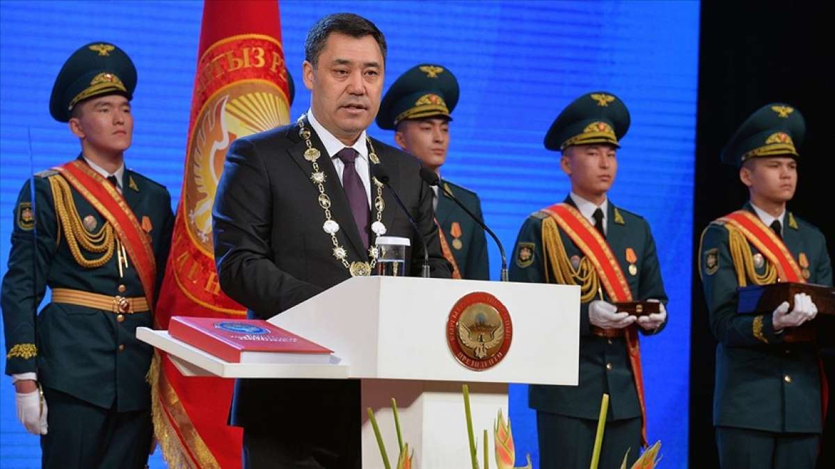 Kırgızistan'ın 6'ncı Cumhurbaşkanı Caparov, yemin ederek görevine başladı