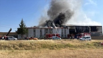 Kırıkkale'de bir fabrikada yangın çıktı