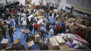 Kırklareli'nden deprem bölgesine 312 tır yardım malzemesi, 9 bin 239 çadır ve konteyner gönderi