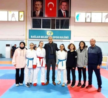 Kız karate takımı 4 altın madalya ile rekor kırdı, Diyarbakır şampiyonu oldu