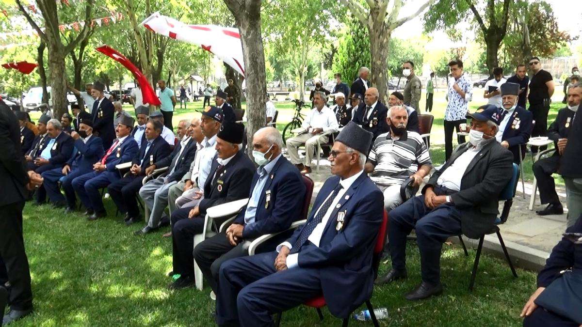 KKTC Cumhurbaşkanı Tatar, Diyarbakır'da Kıbrıs Gazileri ile bir araya geldi