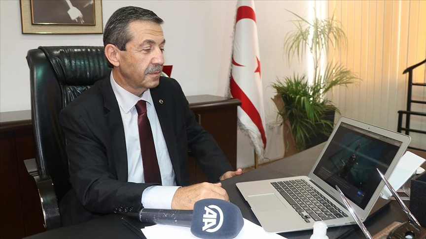 KKTC Dışişleri Bakanı Ertuğruloğlu'nun oyu 'Diyarbakır Anneleri'ne