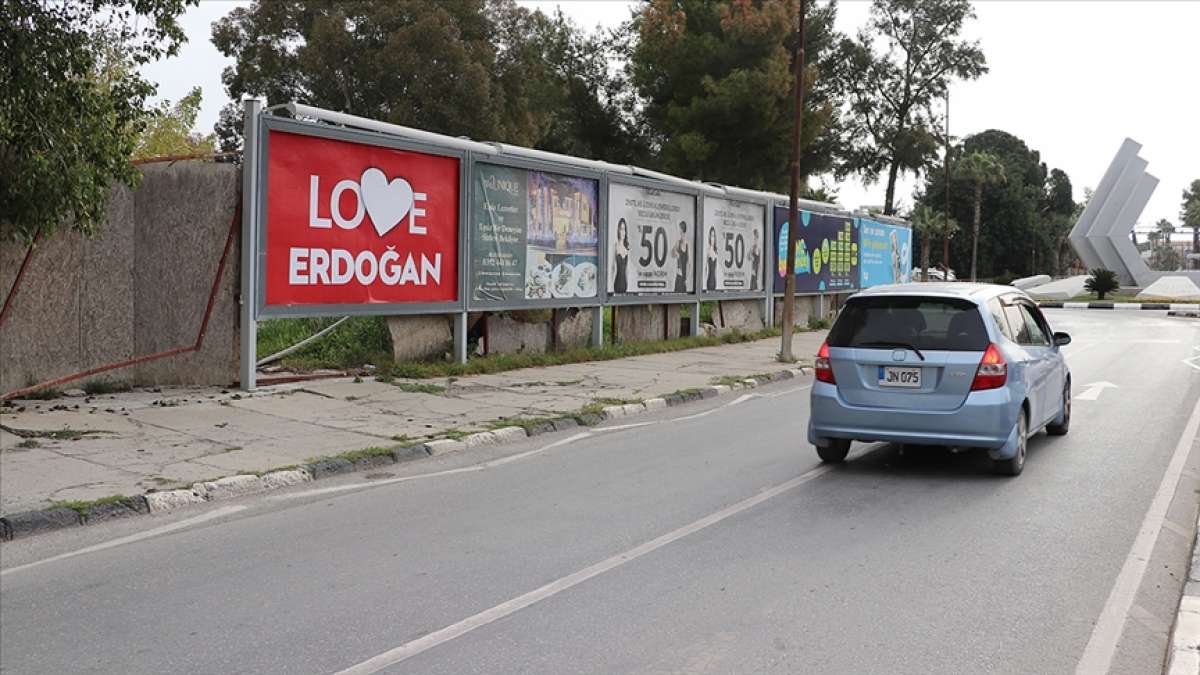 KKTC'deki reklam panolarına 'Love Erdoğan' afişleri asıldı