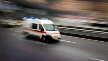 Kocaeli'de 3 aracın karıştığı zincirleme trafik kazasında 2 kişi yaralandı