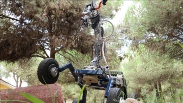 Kocaeli'de üniversite öğrencileri insansız 'uzay keşif aracı' üretti