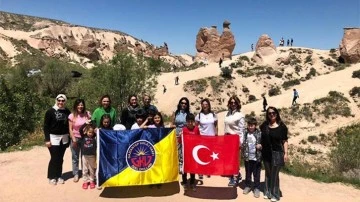  Kolej öğrencileri Kapadokya gezisinde